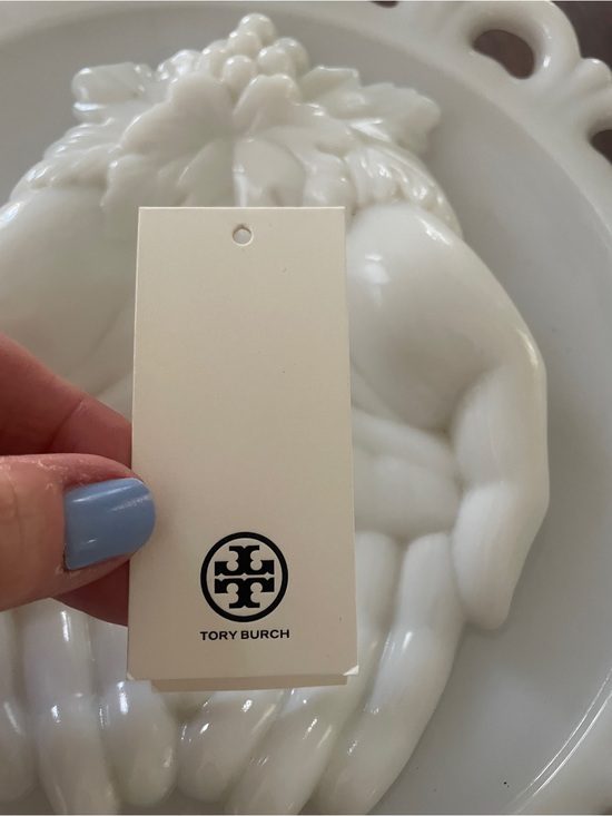 Tory Burch 1” Miller Taupe Croc-Embossed Leather Belt with Silver Logo Small main image 6